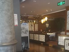 -八府香鸭·啫啫煲(华山路店)