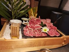 -铭牛烧肉·和牛海鲜自助(高新月牙湖店)
