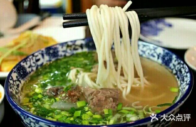 牛肉面，你值得去排队吃的美味！