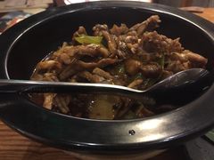 -云海肴·汽锅鸡·云南菜(天山百盛优客店)