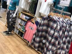 -优衣库(威海威高购物中心店)