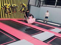 -莱茵体育生活馆