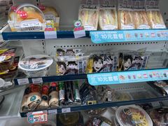 零售区-全家便利店(金融中心店)