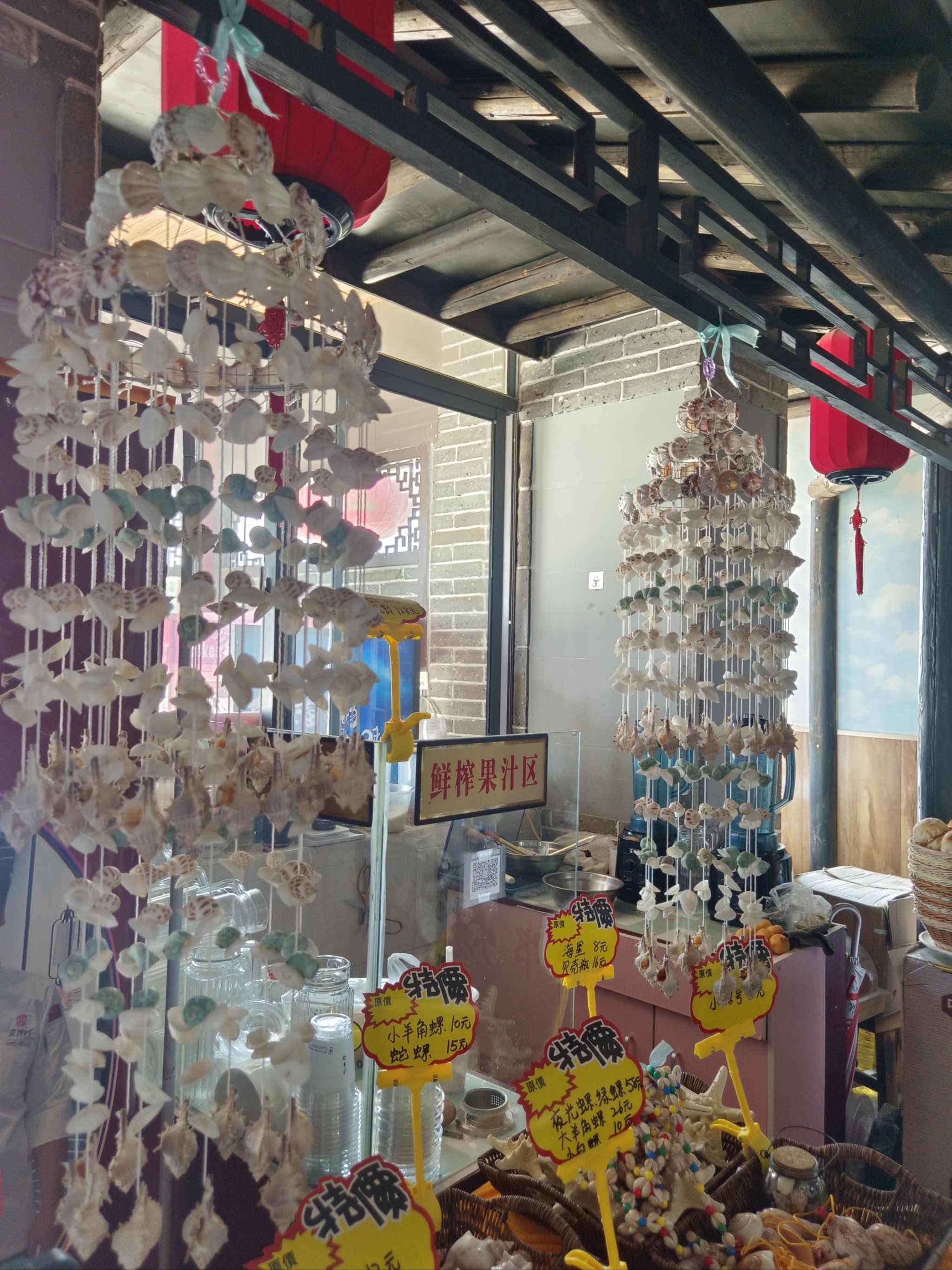 来烟台著名的金海饭店,因为带娃娃来的,只能吃淡口