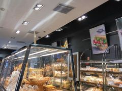 面包甜点陈列柜-巴黎贝甜(华堂新辰汇店)