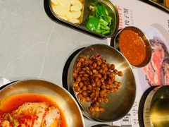 -草家酱蟹炭火烤肉店(珲春南路一店)