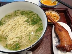 -百年老字号·观振兴蟹黄面·三虾面·苏式面(观前街富仁坊巷店)