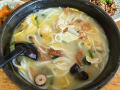 -桥香园过桥米线(国贸店)