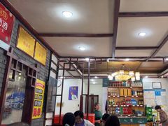 -湖南人家湘菜馆(镇江路店)