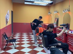 -Devilhands Barbershop男士理容店