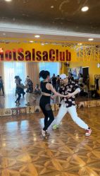 -HOT SALSA舞蹈俱乐部