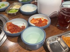 -明洞阿姨·韩式酱蟹烤肉·创意料理(三元桥店)