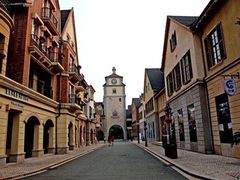 -佛罗伦萨小镇广佛名品奥特莱斯(疏港路店)