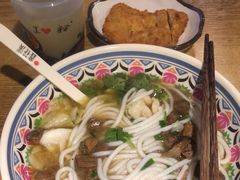 十年经典牛肉粉-鑫花溪牛肉米粉(人民广场店)