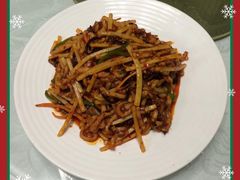 鱼香肉丝-鸿运楼烤鸭店(天桥店)