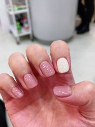 -进巍美甲美睫店