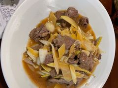 酸木瓜炒牛肉-紫滇源云南生态菜(丹凤街店)