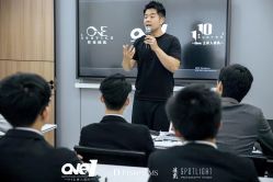点击看大图 -浙江1+1主持人工作室