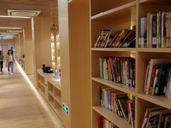 -漕河泾街道图书馆(漕河泾社区文化活动中心店)