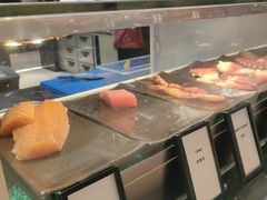 -广州万富希尔顿酒店·感趣自助餐厅·金秋蟹宴生蚝海鲜刺身