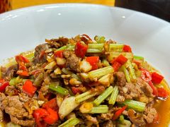 -黄泥岗·地道湖北菜(奥特莱斯店)