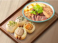 -小杨生煎(金山百联购物中心3楼店)