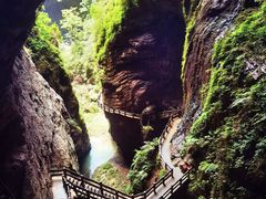 -龙水峡地缝景区