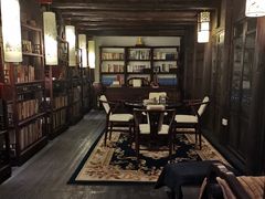 -深圳隐秀山居酒店