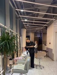 -PE SALON 