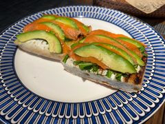 三文鱼牛油果-IL TEATRO 精品意大利餐厅