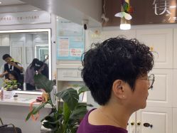 -镁连社·美联社