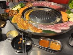 -哈哈碳都·牛肋条无限自助烤肉(台江万达店)