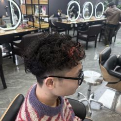 -藤野造型烫染·漂发