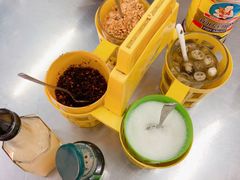 调料台-榮泰米粉湯(Left Shop)