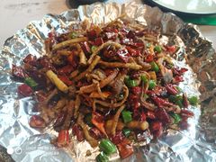 -临界音乐酒馆·小龙虾·江湖菜(华熙LIVE·鱼洞店)