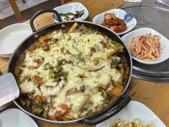 -亲昵春川鸡排(韩国美食街店)