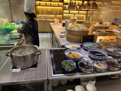 -航空港万怡酒店·万荟轩餐厅(航空港区远航路店)