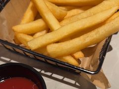 -必胜客(WOW黄骅华贸店)