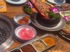 -明洞阿姨·韩式酱蟹烤肉·创意料理(三元桥店)