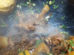 -锅老头海鲜铁锅炖