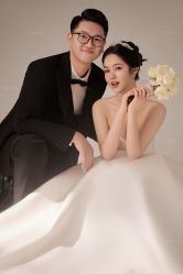 -雪中彩影婚纱摄影·微光艺术中心