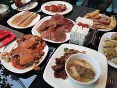 -梅园国际大酒店·自助餐厅(光明港店)
