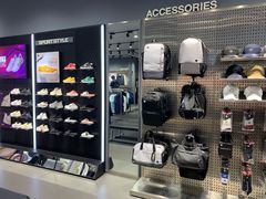 -迪桑特DESCENTE(青岛山东路万象城店)