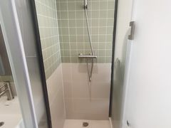 -东方体育中心(地铁站)