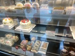 -红宝石·鲜奶小方·海派西点房(丰庄店)