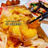 我一个人就可以吃完4只哈哈哈！另外点了2份炸物