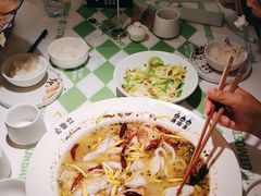 -渔语鱼酸菜鱼新川菜(来福士店)