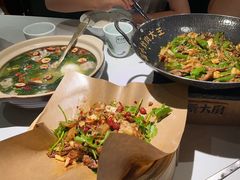 -费大厨辣椒炒肉(高铁吾悦广场店)