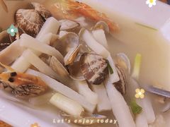 海鲜煮年糕-温州一家人美食(西木头市店)