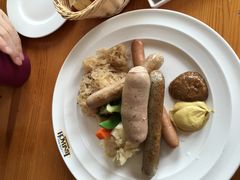 -LENBACH兰巴赫西餐啤酒坊(大连星海广场店)